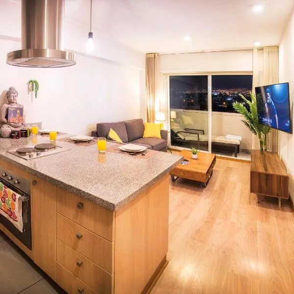 Resort Style Condo near heart of AQP - Gym, Pool & Netflix, hotel in Arequipa