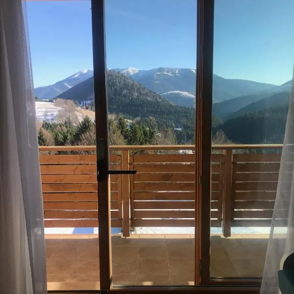 Apartmán Bella Donovaly v hotelovom komplexe, ξενοδοχείο σε Donovaly