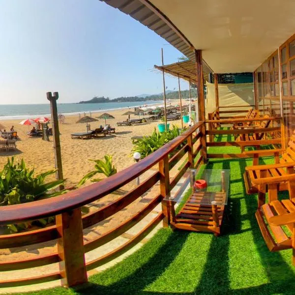 Sea Front Beach Huts, hotel a Patnem