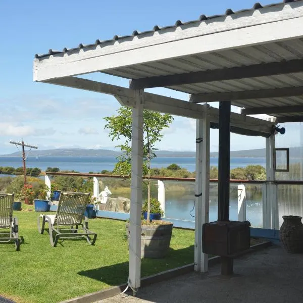 Kinsellas Water Views, hotel v destinaci Albany