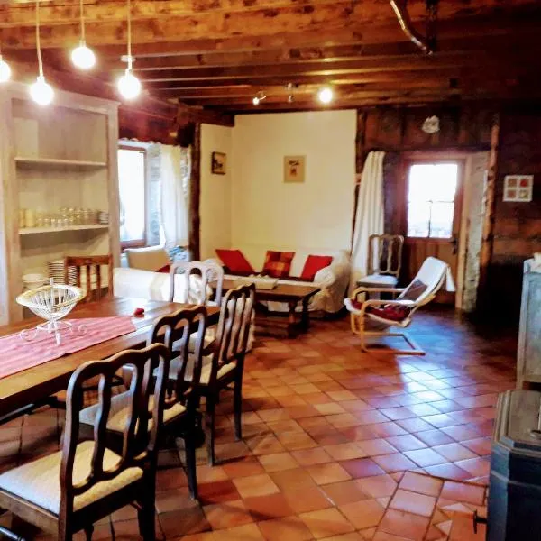 Ker Carlines, hotel v destinácii Targassonne