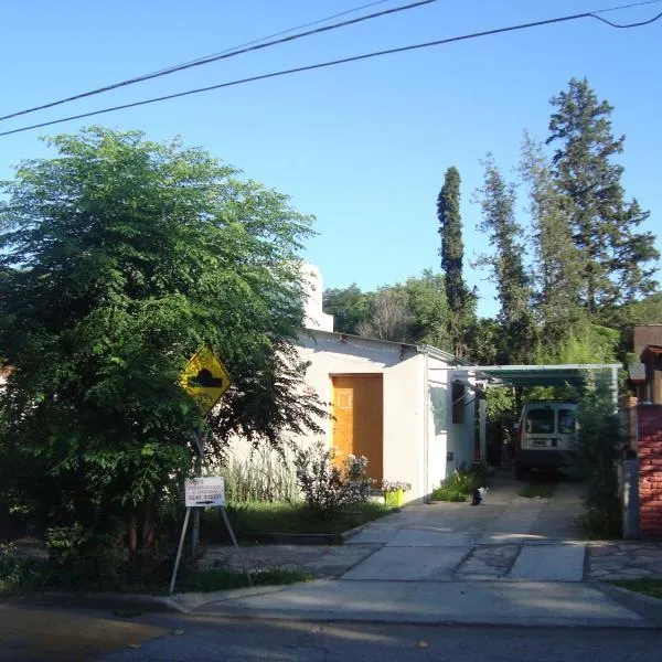 Alojamiento Dell Acqua, hotel v destinaci Santa Rosa de Calamuchita