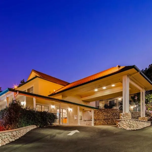 Best Western Cedar Inn & Suites, hotel en Mountain Ranch