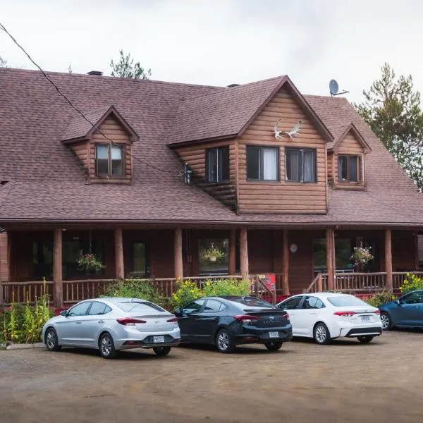 L'Auberge Refuge du Trappeur: Saint-Mathieu-du-Parc şehrinde bir otel