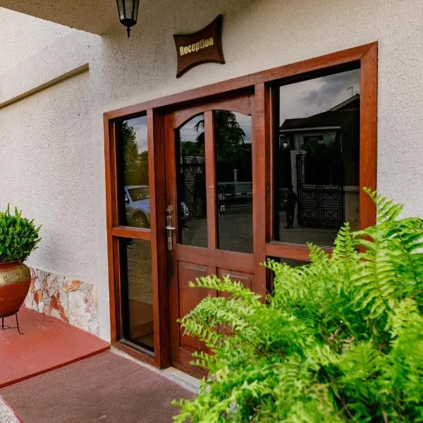 Mahogany Lodge, Cantonments, hotel in Accra