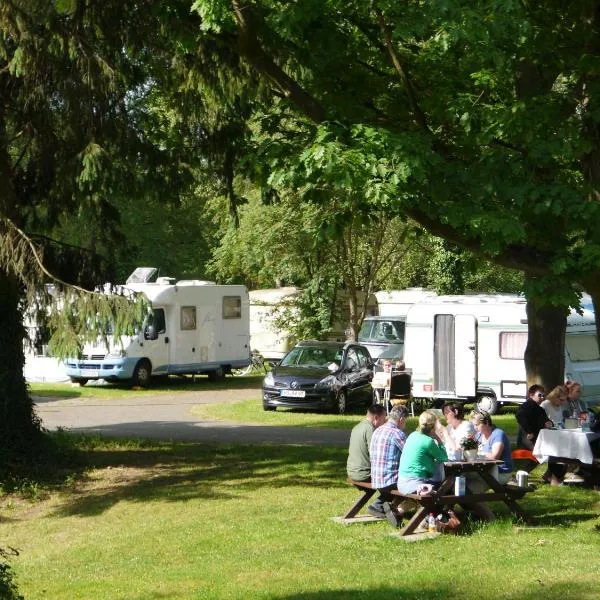 Ferienwohnungen am Campingplatz, hotel en Trendelburg
