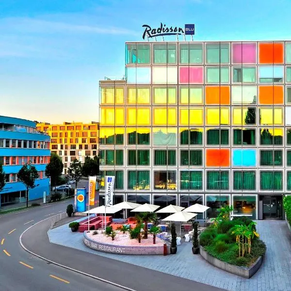 Radisson Blu Hotel, Lucerne, готель у місті Бюргеншток