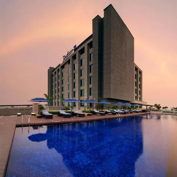 Radisson Blu Hotel New Delhi Paschim Vihar, хотел в Ню Делхи