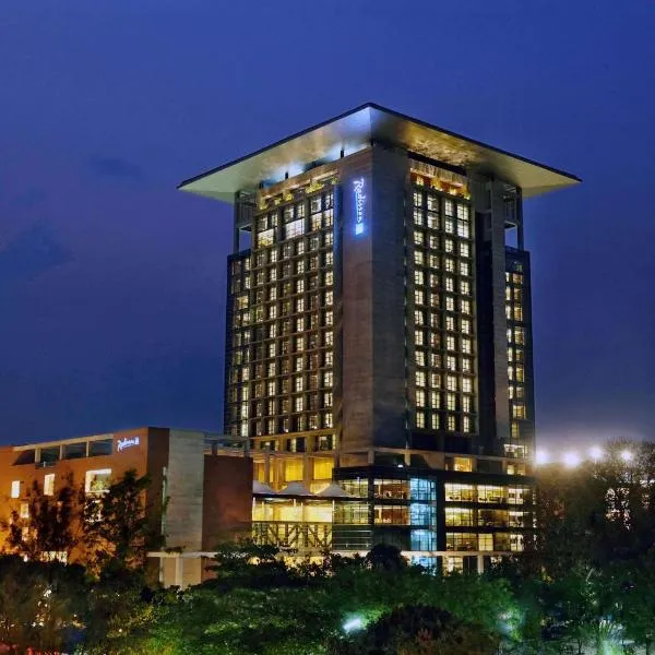 Radisson Blu Chattogram Bay View, khách sạn ở Chittagong