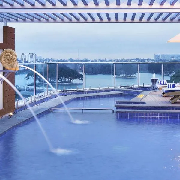 Radisson Bengaluru City Center、バンガロールのホテル