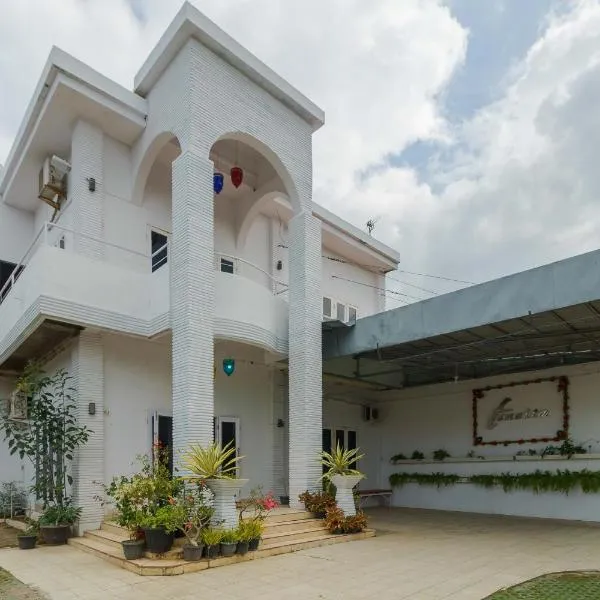 RedDoorz Syariah near Museum Tsunami Aceh 2, hotel in Geutieue