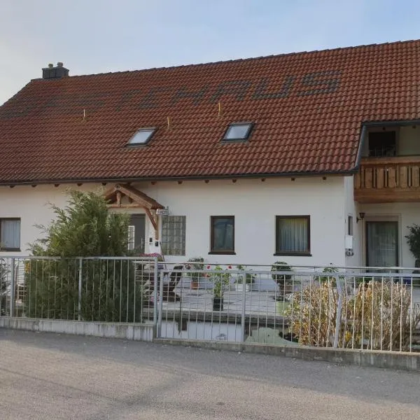 Mainstern Hotel, hotel in Ottendorf