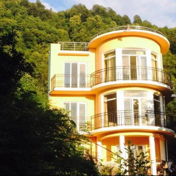 Royal House, hotel v destinaci Kvariati