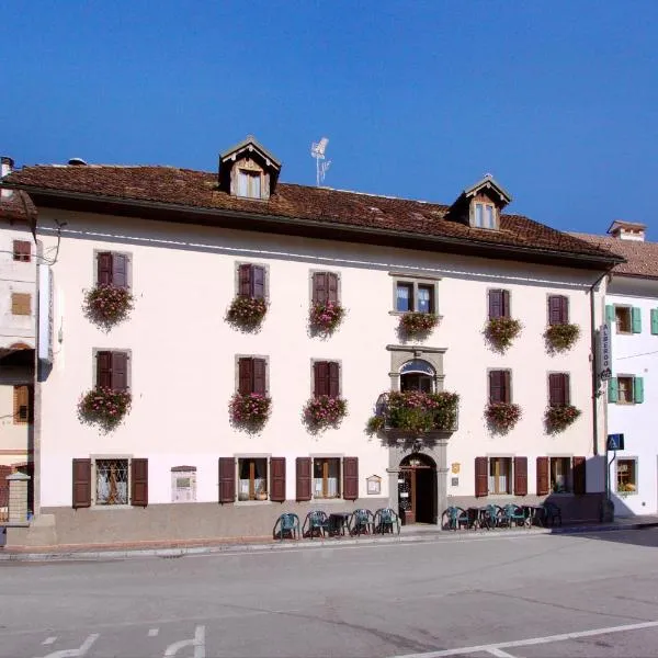 Albergo Alle Alpi, hotel Comegliansban