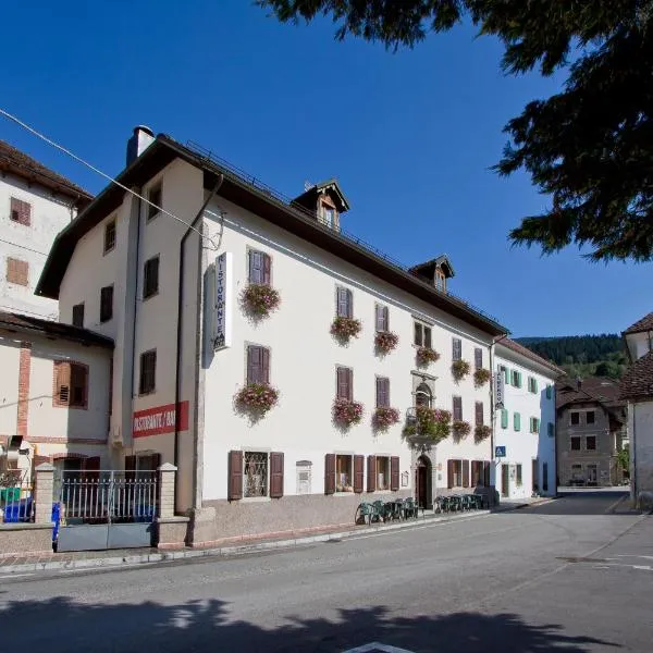 Albergo Alle Alpi, hotel en Ravascletto