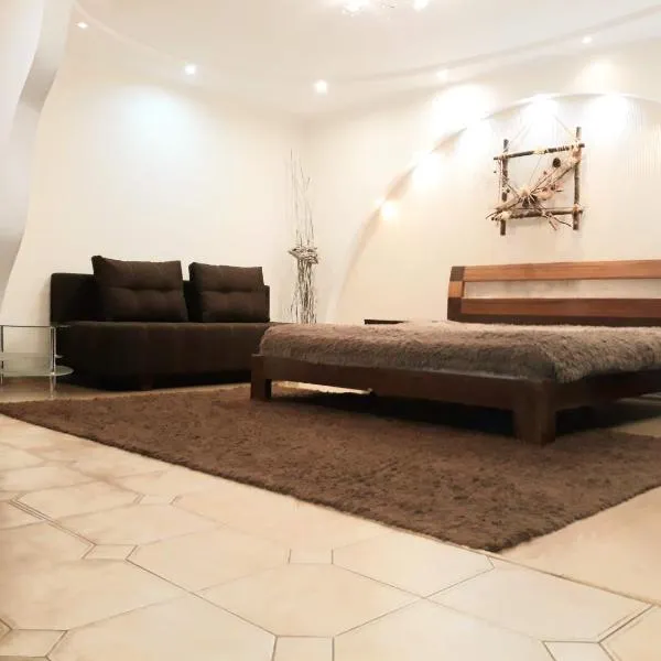 Apartment at Matusevycha Street 2-15, hotel v destinaci Kryvyj Rih