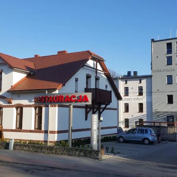 Stary Młyn، فندق في Centawa