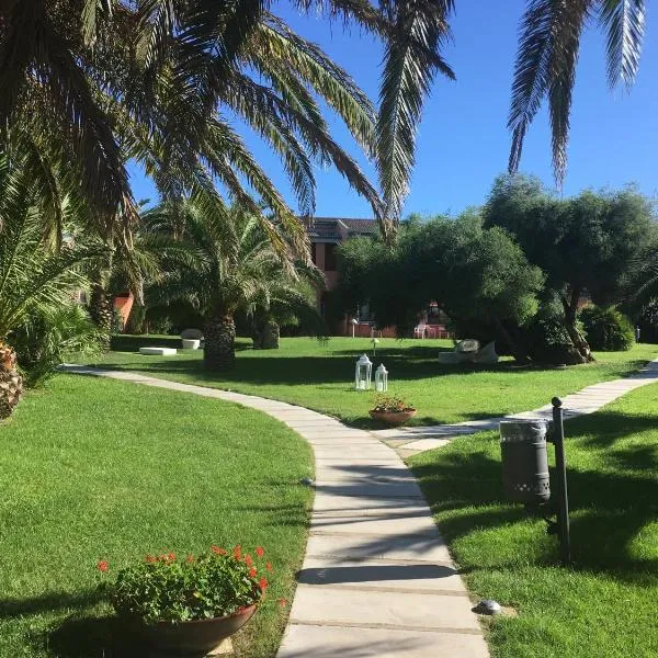 Cala Rosa Club Hotel, hotel v Stintino
