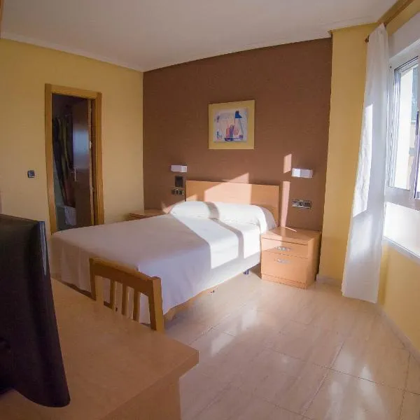 Hostal Meseguer, hotel i El Altet