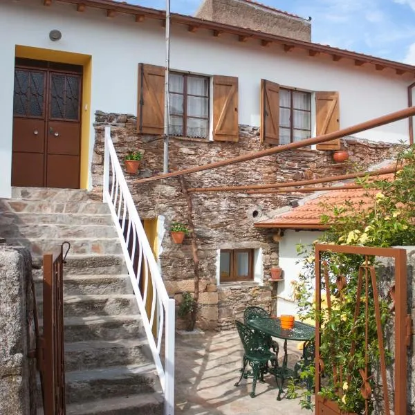 Casa Adalcina (casa d'avó): Mirandela şehrinde bir otel