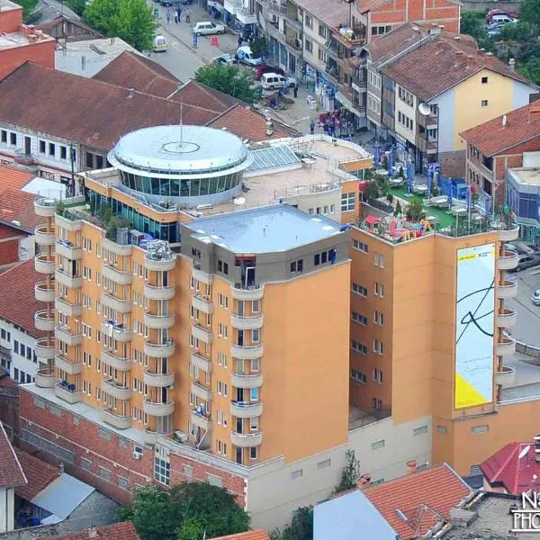 Hotel Semitronix, hotel in Deçan