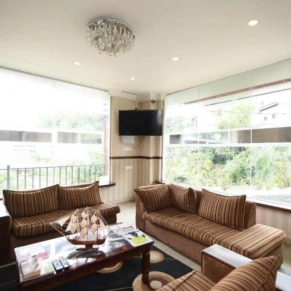 Galaxy City Hotel, hotel in Kandy