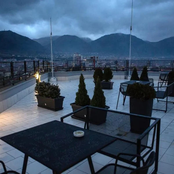 Suite Terrace Rooms & Apartments, hotel di Korçë