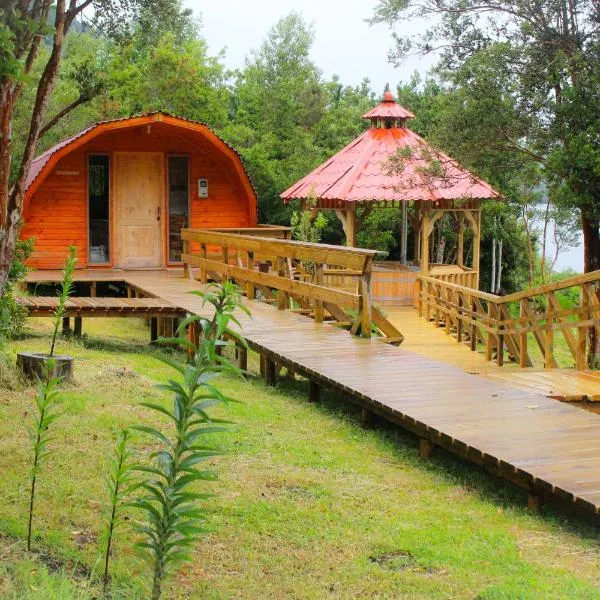 Eco Cabañas Wanderlust, מלון בפוארטו פויוואפי