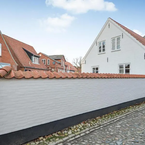 3 Bedroom Stunning Home In Tønder, hotel v destinaci Tønder