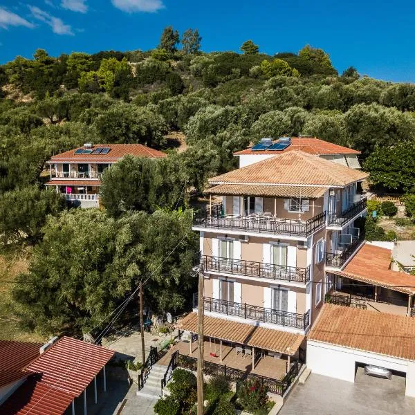 Bratis Apartments, hotel v destinaci Kerion