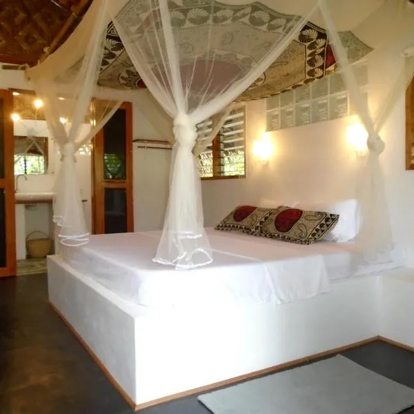 Nypa Style Resort Camiguin, hotel v Mambajau