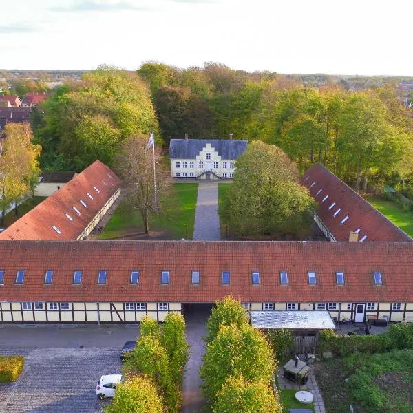 Kragsbjerggaard Vandrerhjem, hotel in Davinde