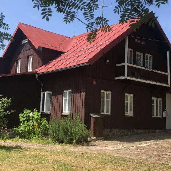 Belvederská chalupa, hotel u gradu 'Javorná'