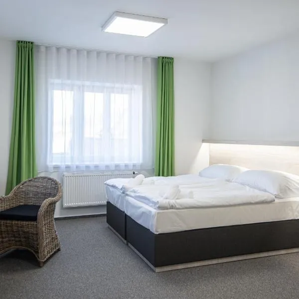 Garni hotel Roušarka, hotel v Sušici