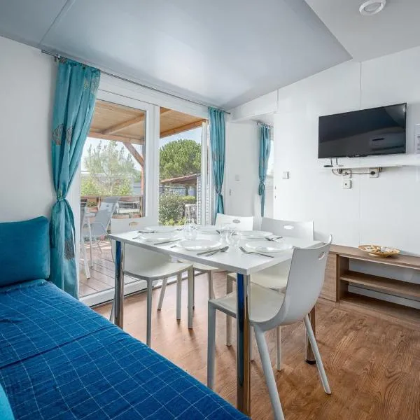 Panorama Mobile Homes in Camping Park Umag, hotel sa Umag