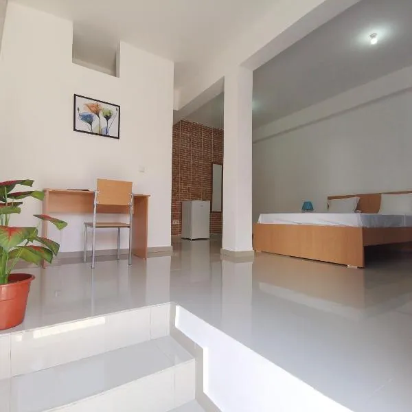 Plateau Bedroom & Chambre - Praia Center 1, ξενοδοχείο στην Πράγια