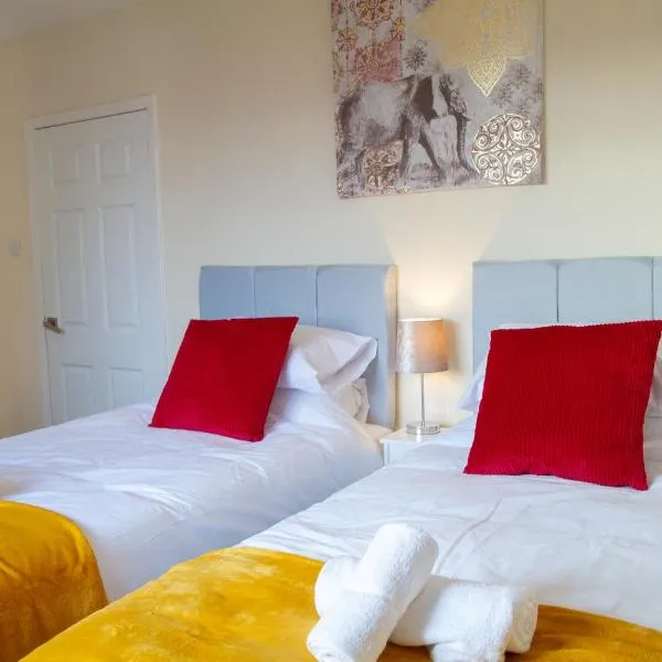 Carvetii - Derwent House - Spacious 2nd floor flat, hotel i Grangemouth