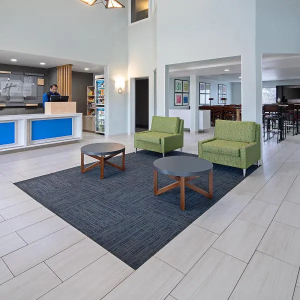 Holiday Inn Express Hotel & Suites Watsonville, an IHG Hotel, hotel in La Selva Beach