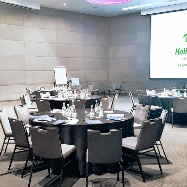 Holiday Inn Bangkok Sukhumvit by IHG, hotel in Bangkok