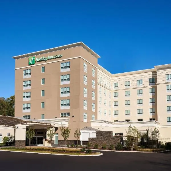 Holiday Inn & Suites Philadelphia W - Drexel Hill, an IHG Hotel, hotel in Broomall