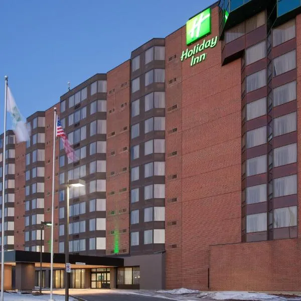 Holiday Inn Ottawa East, an IHG Hotel: Ottawa şehrinde bir otel