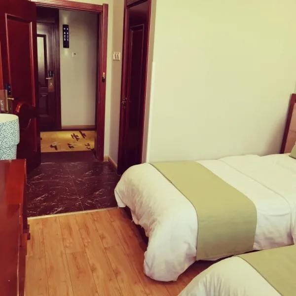 GreenTree Alliance Hulunbeier Zhalantun Railway Station Hotel – hotel w mieście Zhalantun