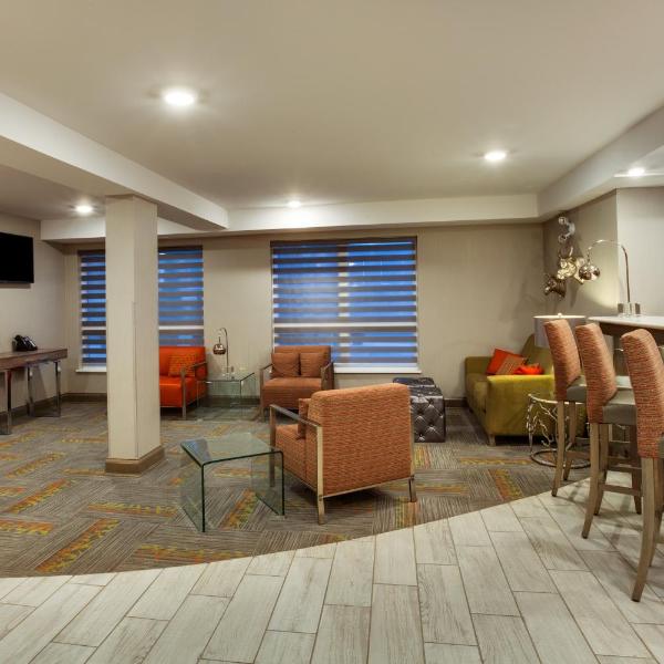 Holiday Inn Express Hotel & Suites Uptown Fredericton, an IHG Hotel