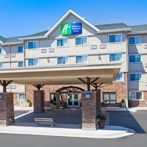 Holiday Inn Express Hotel & Suites Uptown Fredericton, an IHG Hotel: Fredericton şehrinde bir otel
