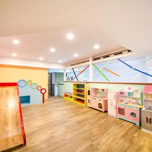 安尼赫時尚旅店 Anich Fashion Inn I 墾丁大街 I 親子遊戲區 I 停車位, hotel v destinaci Kchen-ting