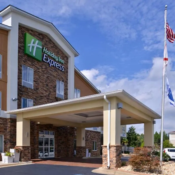Holiday Inn Express Montgomery East I-85, an IHG Hotel، فندق في مونتغومري