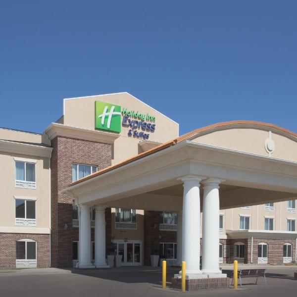 תמונה של מלון  Holiday Inn Express Hotel & Suites Minot South, an IHG Hotel