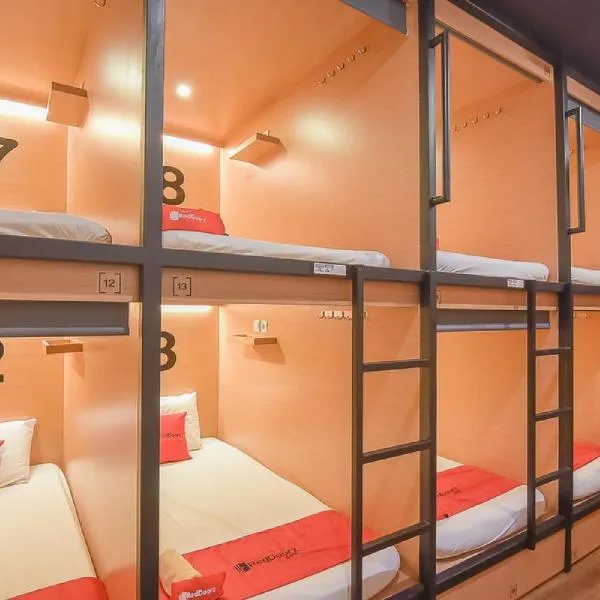 Tokyo Cubo, hotel v destinaci Bandung