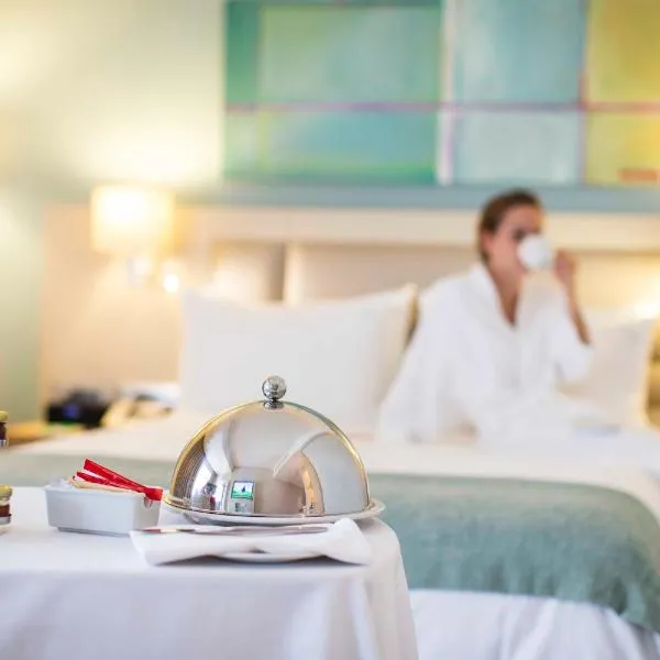 Holiday Inn Mauritius Mon Trésor by IHG, hotel in Blue Bay