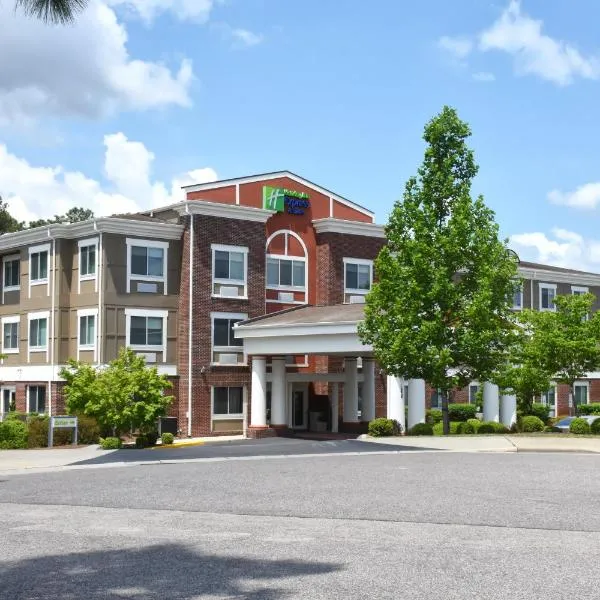 Holiday Inn Express & Suites Southern Pines-Pinehurst Area, an IHG Hotel, hotel in Pinebluff